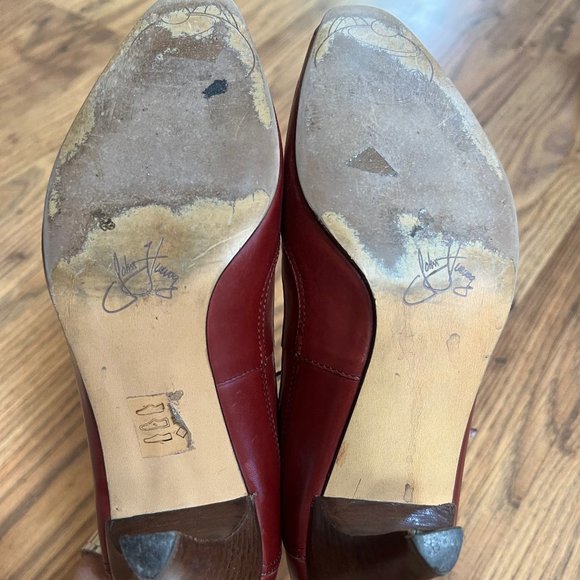 Fluevog Teapot Sencha t-strap heels, Cherry red, 7.5 - Picture 10 of 10